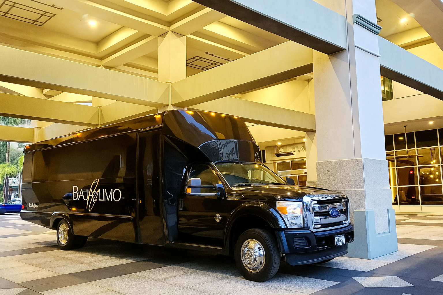 20250710_1434_Luxury Limo Service_remix_01jzv42mt3ehdvtqq3x4ncak2y